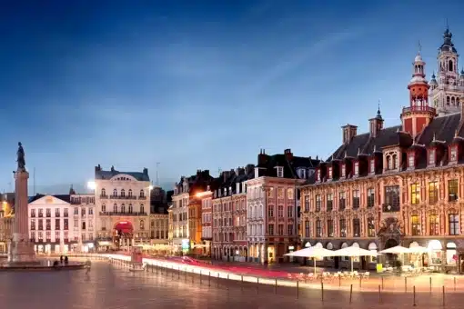 Photo de la place du Général de Gaulle à Lille où le consultant SEO William MARTIN y propose ses prestations.